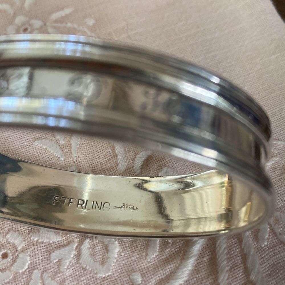 Antiques sterling silver napkin ring - Picture 3 of 3